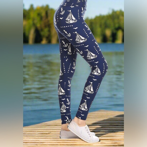 OS NEW Womens Nautical Boat Anchor Leggings Blue White Soft Yoga Pants Fit 0-12 - Picture 4 of 8